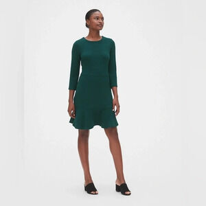 Gap Textured Fit & Flare Flutter Dress in Tropic Green size 10